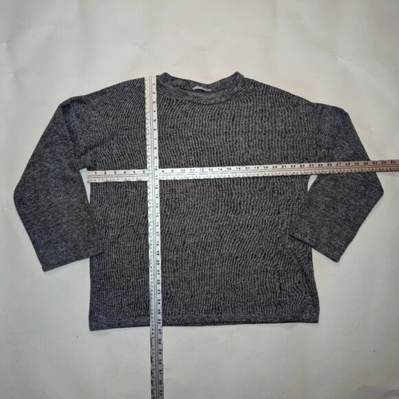 Zara Trafaluc Crewneck Cotton Blend Fuzzy  Soft Grey Sweater Womans Large - Picture 4 of 5